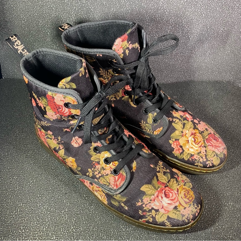 Dr. Martens Shoreditch Floral Women's Canvas Boots US Size 9